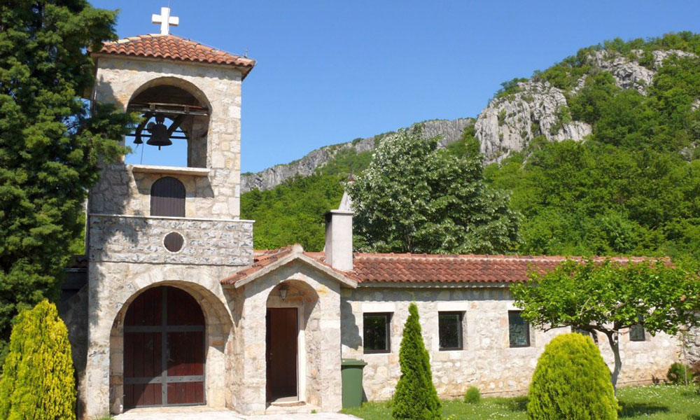 manastir-piperi