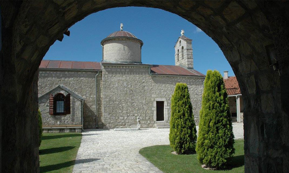 manastir-piperi